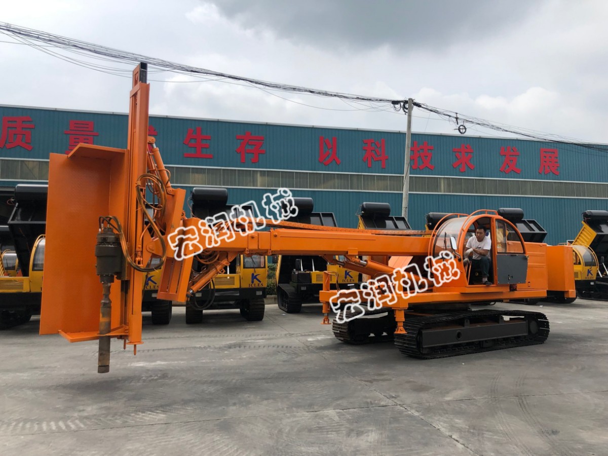 宏潤機(jī)械研發(fā)一臺(tái)新型履帶式深基坑錨固鉆機(jī)
