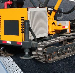 履帶護(hù)欄打樁機(jī)